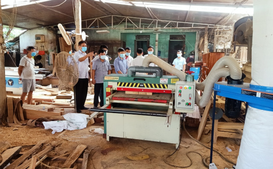 Vĩnh Phúc: Nghiệm thu đề án “Hỗ trợ kinh phí đầu tư máy móc thiết bị trong sản xuất Mộc”