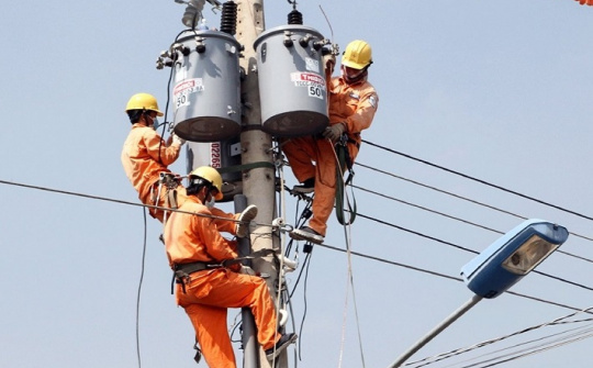 Tiêu thụ điện tăng cao trở lại tại miền Bắc do nắng nóng