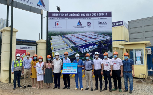 Rạng Đông tài trợ hệ thống chiếu sáng trị giá 1,8 tỉ đồng cho Bệnh viện Dã chiến Hồi sức tích cực COVID-19 tại quận Hoàng Mai