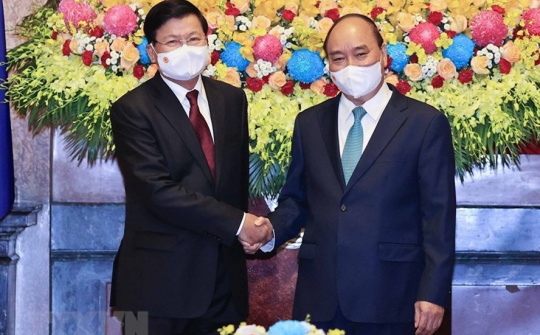 Chủ tịch nước Nguyễn Xuân Phúc lên đường thăm chính thức CHDCND Lào