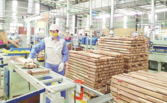 Hoa Kỳ gia hạn ban hành kết luận chống lẩn tránh thuế với gỗ dán Việt Nam