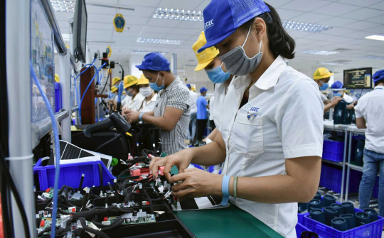 Dịch bệnh tiếp tục ảnh hưởng mạnh đến sản xuất: Bộ Công Thương tìm hướng tháo gỡ