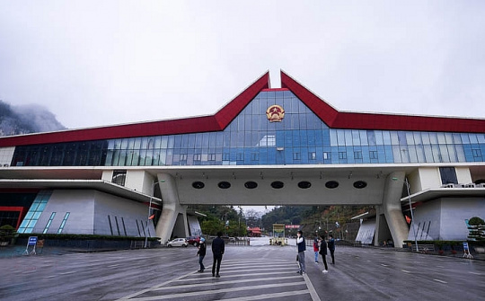 Lạng Sơn đầu tư hạ tầng thương mại để tăng tốc xuất khẩu qua biên giới