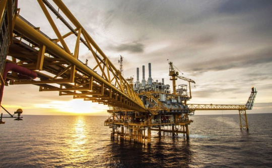 Giá dầu thô bật tăng mạnh, thị trường kỳ vọng quan hệ Hoa Kỳ - Trung Quốc được cải thiện