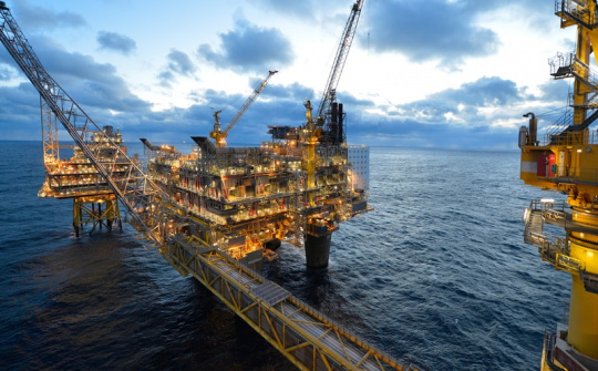 Giá dầu thô tăng phiên thứ 4 liên tiếp, vượt ngưỡng 75 USD/thùng