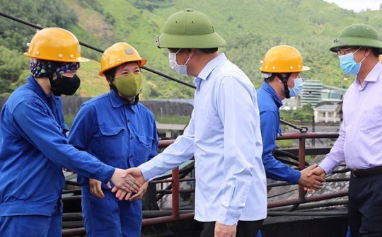 TKV luôn đồng hành cùng Quảng Ninh phòng chống dịch và phát triển kinh tế