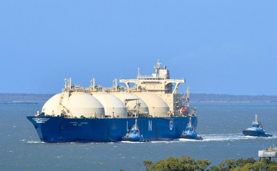 Giá khí LNG Châu Á thiết lập đỉnh giá mới, nhiều nước đẩy mạnh dự trữ khí đốt cho mùa đông tới