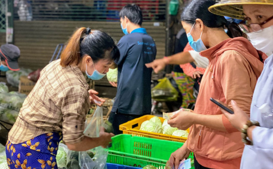 TP. Hồ Chí Minh từng bước mở cửa lại các chợ truyền thống