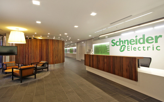 Schneider Electric hướng đến mục tiêu phát triển bền vững giai đoạn 2021-2025