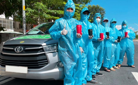 Panasonic hợp tác với Grab Việt Nam cung cấp giải pháp không khí trên xe GrabCar Y tế