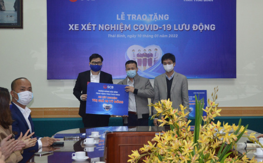 SCB tiếp tục chuỗi hoạt động trao tặng xe xét nghiệm lưu động tại Thái Bình và Thanh Hóa