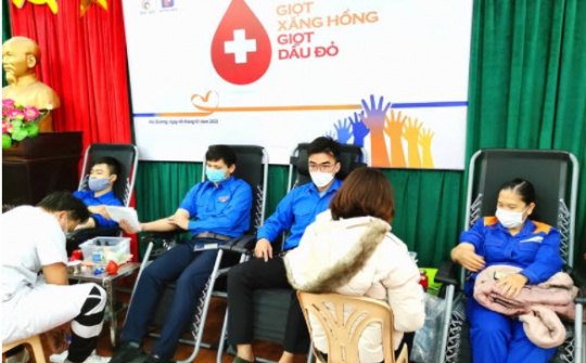 Petrolimex Quảng Ninh hưởng ứng ngày hội "Giọt xăng hồng, giọt dầu đỏ"