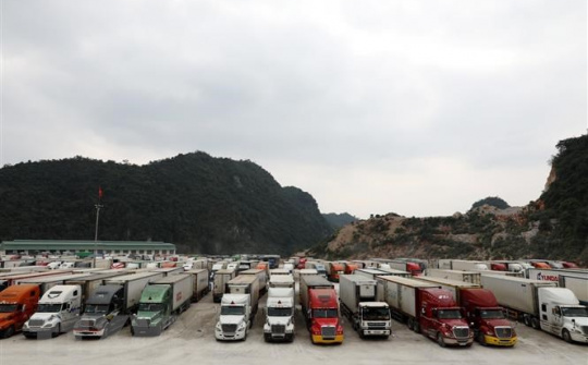 Sớm khắc phục tình trạng ùn tắc hàng hóa tại các cửa khẩu biên giới phía bắc