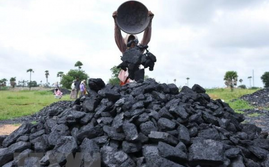 Indonesia cấm xuất khẩu than trong tháng 1/2022