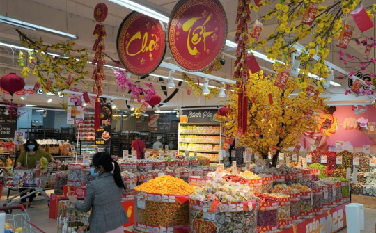 Mùng 3 Tết Nhâm Dần: Nguồn cung hàng hóa đảm bảo, nhu cầu tiêu dùng chưa cao