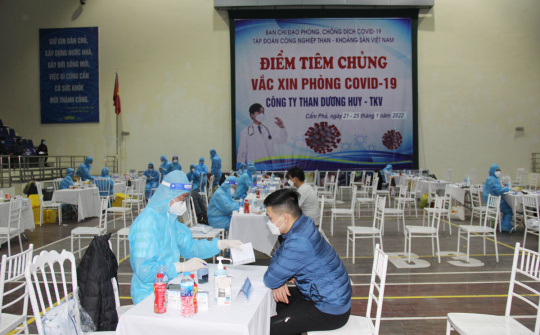 TKV tổ chức tiêm diện rộng vắc xin mũi 3 phòng Covid-19 cho người lao động