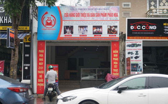 Nhà máy Z121: Không có chủ trương, chỉ đạo các cửa hàng bán pháo hoa theo "combo”