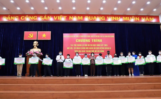 EVNGENCO3 phối hợp tài trợ học bổng cho 98 em học sinh mồ côi do dịch Covid-19 tại TP.HCM