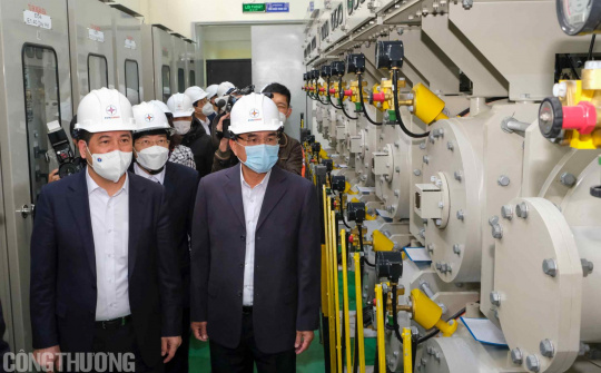 [Tin Ảnh] Bộ trưởng Nguyễn Hồng Diên kiểm tra tình hình cung ứng điện dịp Tết Nguyên đán Nhâm Dần