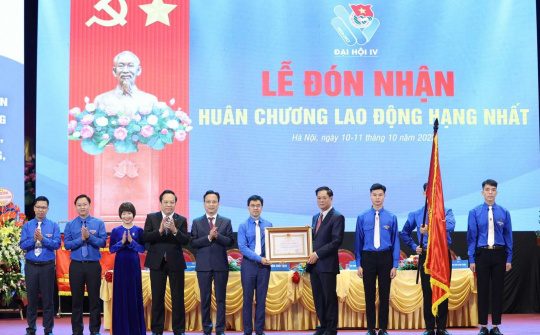 Đoàn Khối các cơ quan Trung ương đón nhận Huân chương Lao động hạng Nhất