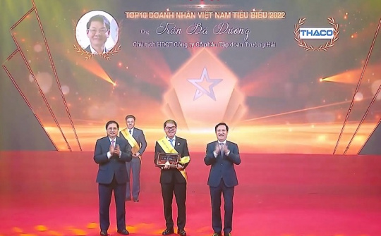 Chủ tịch HĐQT THACO Trần Bá Dương được vinh danh Top 10 Doanh nhân Việt Nam tiêu biểu năm 2022