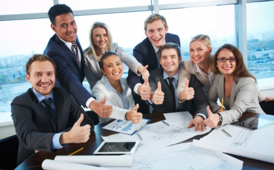 Tổng quan nghiên cứu về ảnh hưởng của phong cách lãnh đạo đến việc thực hiện trách nhiệm xã hội doanh nghiệp với người lao động