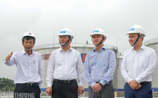 Hoàn thiện quy định pháp luật liên quan đến kinh doanh và dự trữ xăng dầu