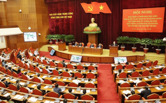 Triển khai Nghị quyết của Bộ Chính trị về phát triển vùng Đông Nam Bộ