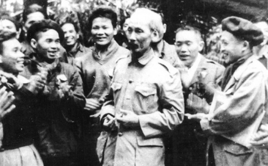 Tư tưởng Hồ Chí Minh về xây dựng Đảng trong sạch, vững mạnh, cán bộ, Đảng viên vừa là người lãnh đạo, vừa là người đầy tớ trung thành của nhân dân