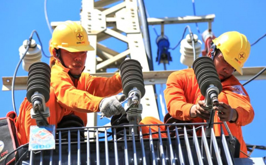 Bộ Công Thương đề xuất 2 phương án tính giá điện sinh hoạt