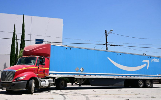 Amazon sẽ sử dụng nhiên liệu tái tạo mới từ điện phân cho xe tải giao hàng