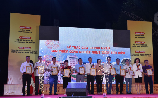 Hơn 270 gian hàng tham gia Hội chợ Hội chợ Công Thương vùng Đồng bằng Sông Hồng – Hưng Yên năm 2022