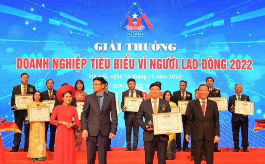 Vietcombank tiếp tục được vinh danh “Doanh nghiệp tiêu biểu vì người lao động”