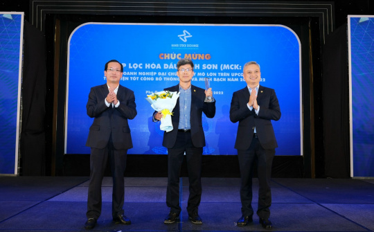 BSR được vinh danh là công ty đại chúng quy mô lớn công bố thông tin và minh bạch tốt nhất năm 2021