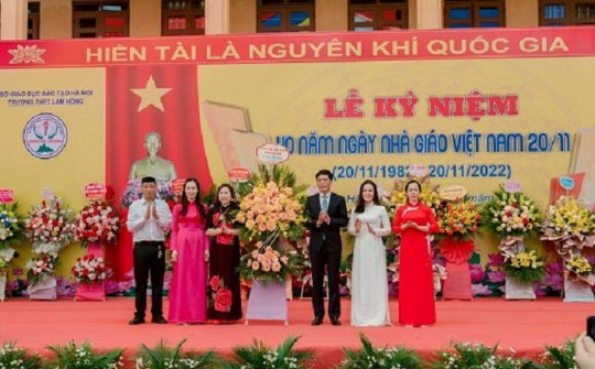 Trường THPT Lam Hồng: Ấm áp Lễ kỷ niệm 40 năm Ngày Nhà giáo Việt Nam 20/11