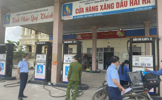 Xử phạt hành chính 80 triệu đồng doanh nghiệp bán dầu DO cao hơn giá niêm yết