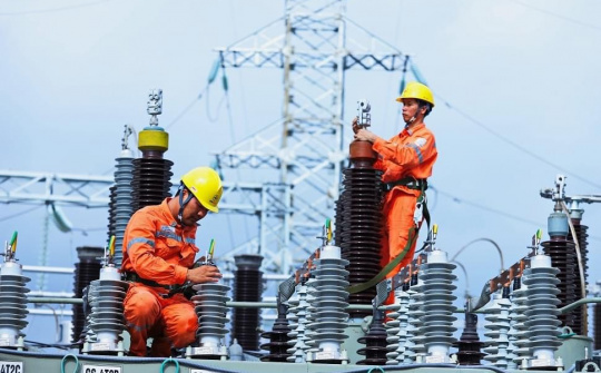 Sản xuất kinh doanh khó khăn, EVNNPC nỗ lực tiết giảm chi phí