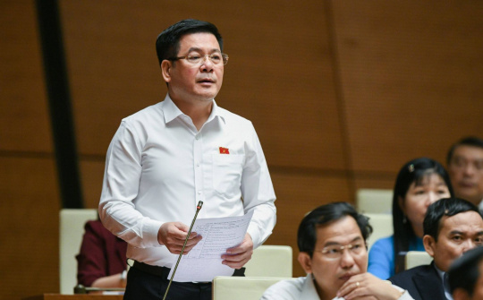 Sẽ điều chỉnh mức chi phí trong cơ cấu giá xăng dầu cơ sở ở kỳ điều hành tới (11/11)