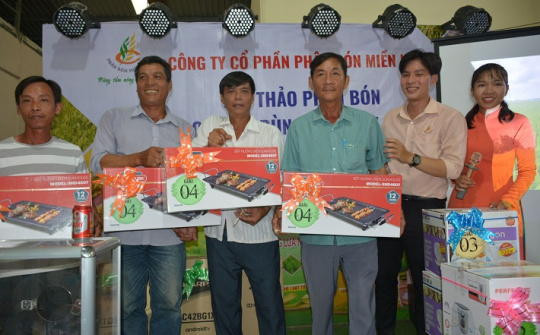 Phân bón Miền Nam: Đưa bộ sản phẩm chuyên dùng trên cây lúa đến gần hơn với bà con An Giang