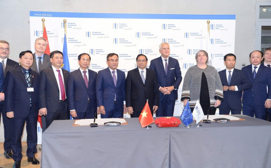 Tập đoàn Điện lực Việt Nam và EIB ký kết biên bản ghi nhớ