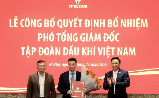 Petrovietnam công bố và trao quyết định Phó Tổng Giám đốc Tập đoàn