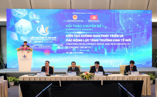 Diễn ra 4 phiên thảo luận chuyên đề tại Diễn đàn Kinh tế Việt Nam lần thứ năm