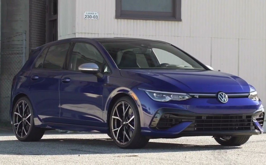 Chi tiết Volkswagen Golf R 2023: Phiên bản đặc biệt kỷ niệm 20 năm chiếc xe ra đời