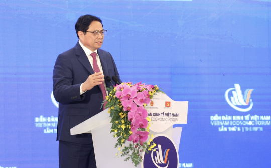 Thủ tướng Phạm Minh Chính chủ trì Phiên Toàn thể của Diễn đàn Kinh tế Việt Nam lần thứ năm