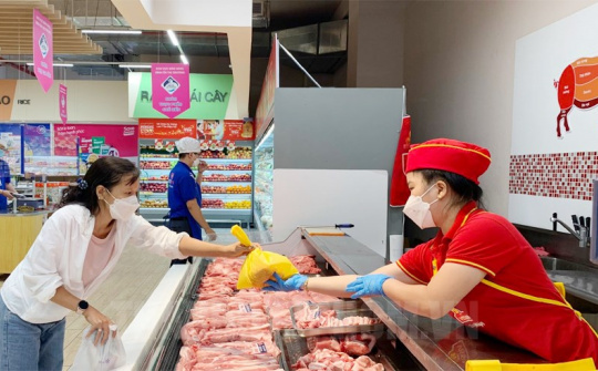 Co.opmart và Co.opxtra giảm giá thịt heo đến hết mùng 1 Tết Dương lịch 2023