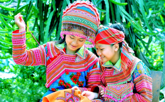 Thúc đẩy tiêu thụ sản phẩm của đồng bào dân tộc thiểu số qua các hoạt động văn hoá - du lịch