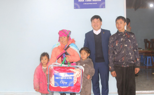 PC Lai Châu: Phối hợp trao nhà tình nghĩa cho hộ nghèo trước thềm năm mới