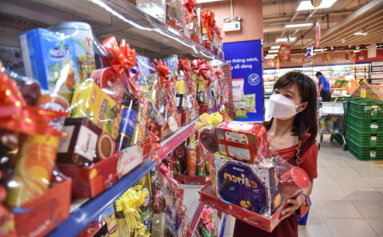 Heo, gà, tôm, cá, bào ngư… lần đầu vào giỏ quà Tết