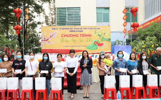 EVNGENCO3: Hỗ trợ mang Tết đến các gia đình kho khăn tại TP. Thủ Đức