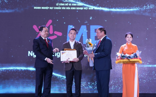 Ngân hàng MB nhận giải Doanh nghiệp đạt chuẩn văn hóa kinh doanh